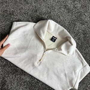 Avia sweatshirt